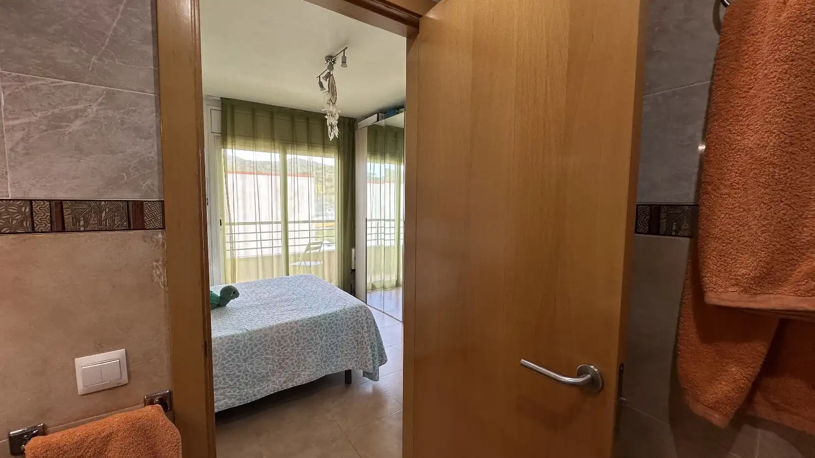 Piso con terraza en venta en Carrer de Montserrat Roig, imagen 14