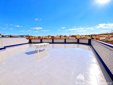 Piso con balcón en venta en Calle Alfonso X el Sabio