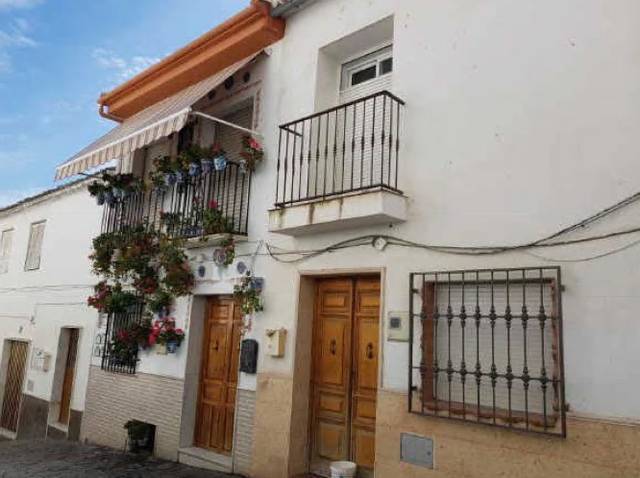 Casa adosada en Venta en C/ Cantera  en Algarinejo