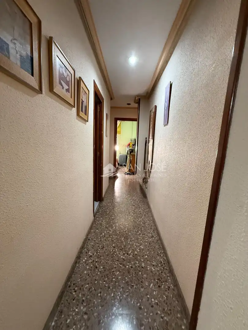 Wohnung zum Verkauf in Monforte del Cid mit Klimaanlage, Heizung und Terrasse