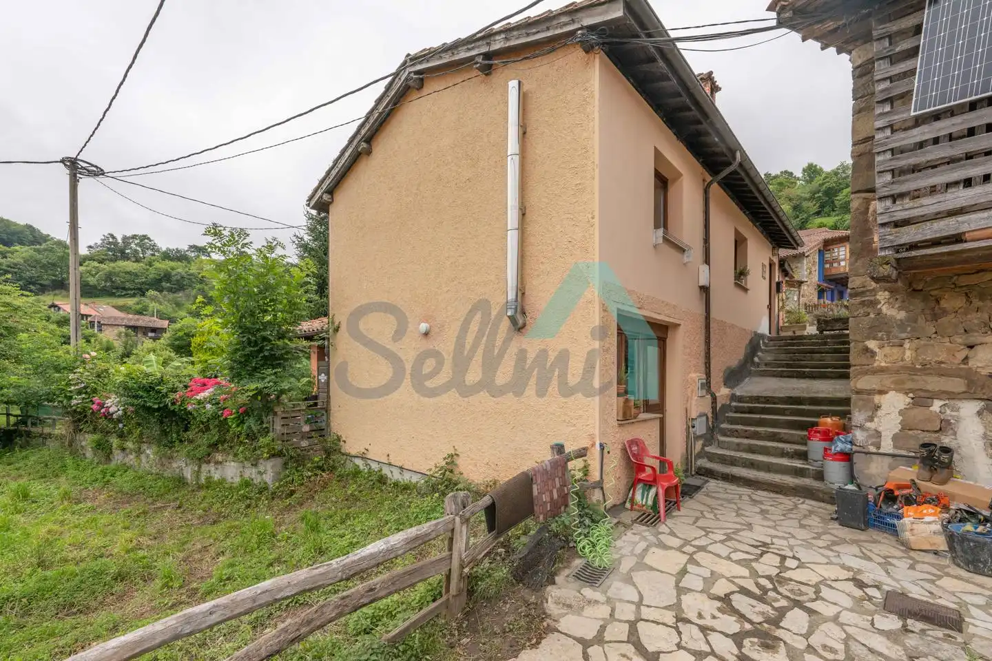 Vista exterior de Casa o chalet en venta en Sobrescobio con Calefacción, Jardín privado y Terraza