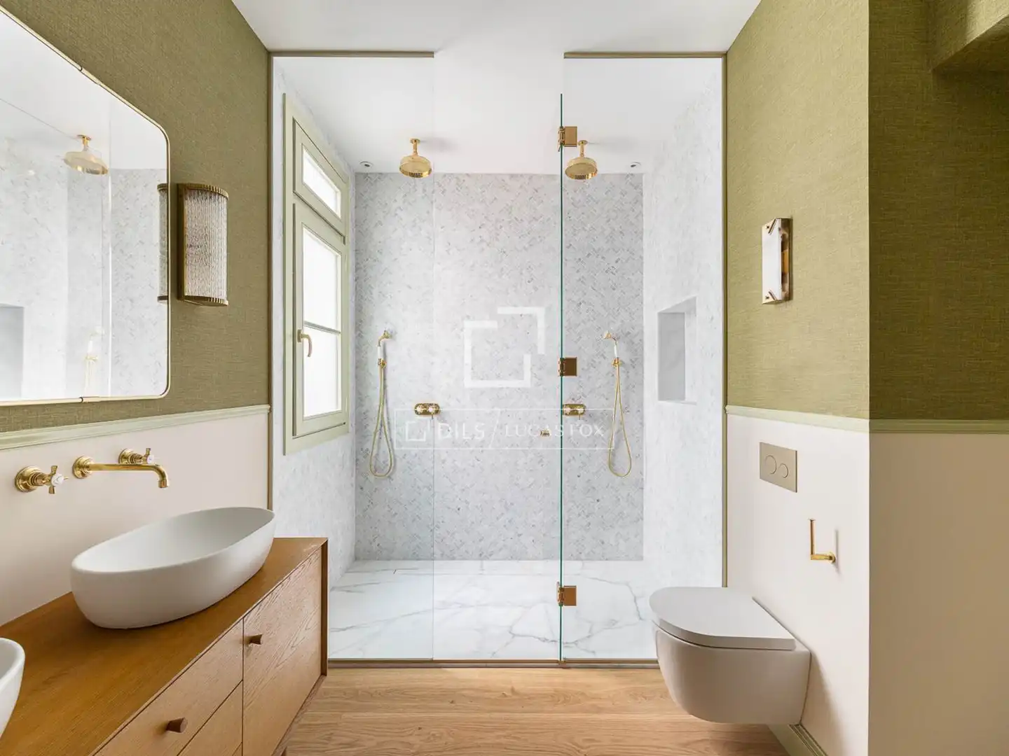 Bathroom of Flat for sale in Barcelona  with Air Conditioner, Heating and Terrace