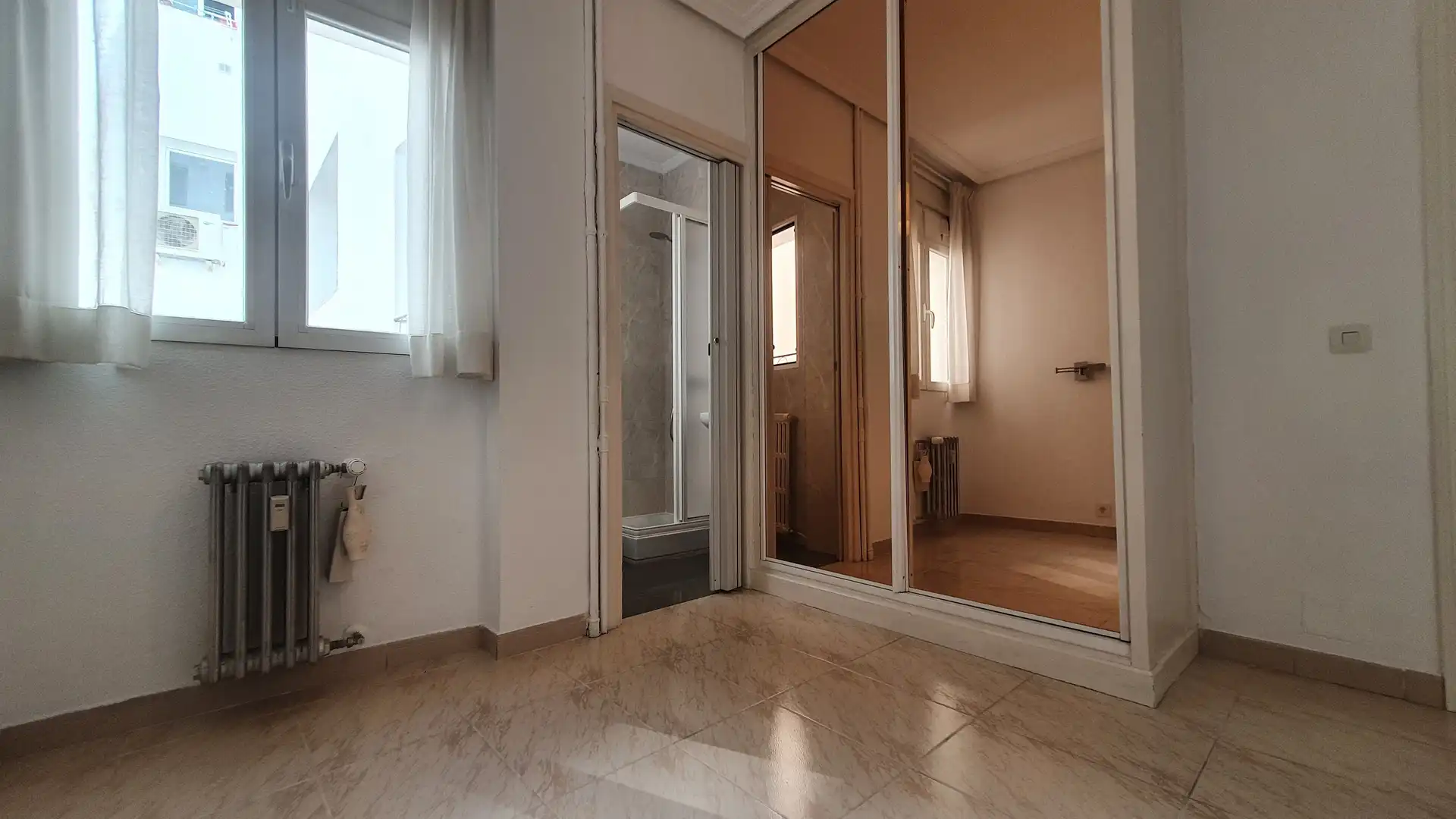Flat for rent in Calle de San Bernardo, Universidad - Malasaña