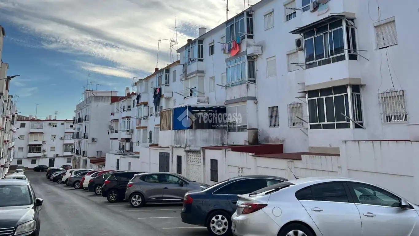 Vista exterior de Piso en venta en Carmona, Sevilla