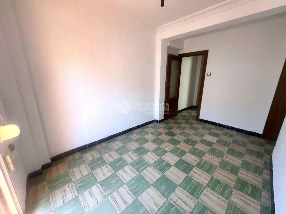Bedroom of Flat for sale in Zaragoza  with Balcony