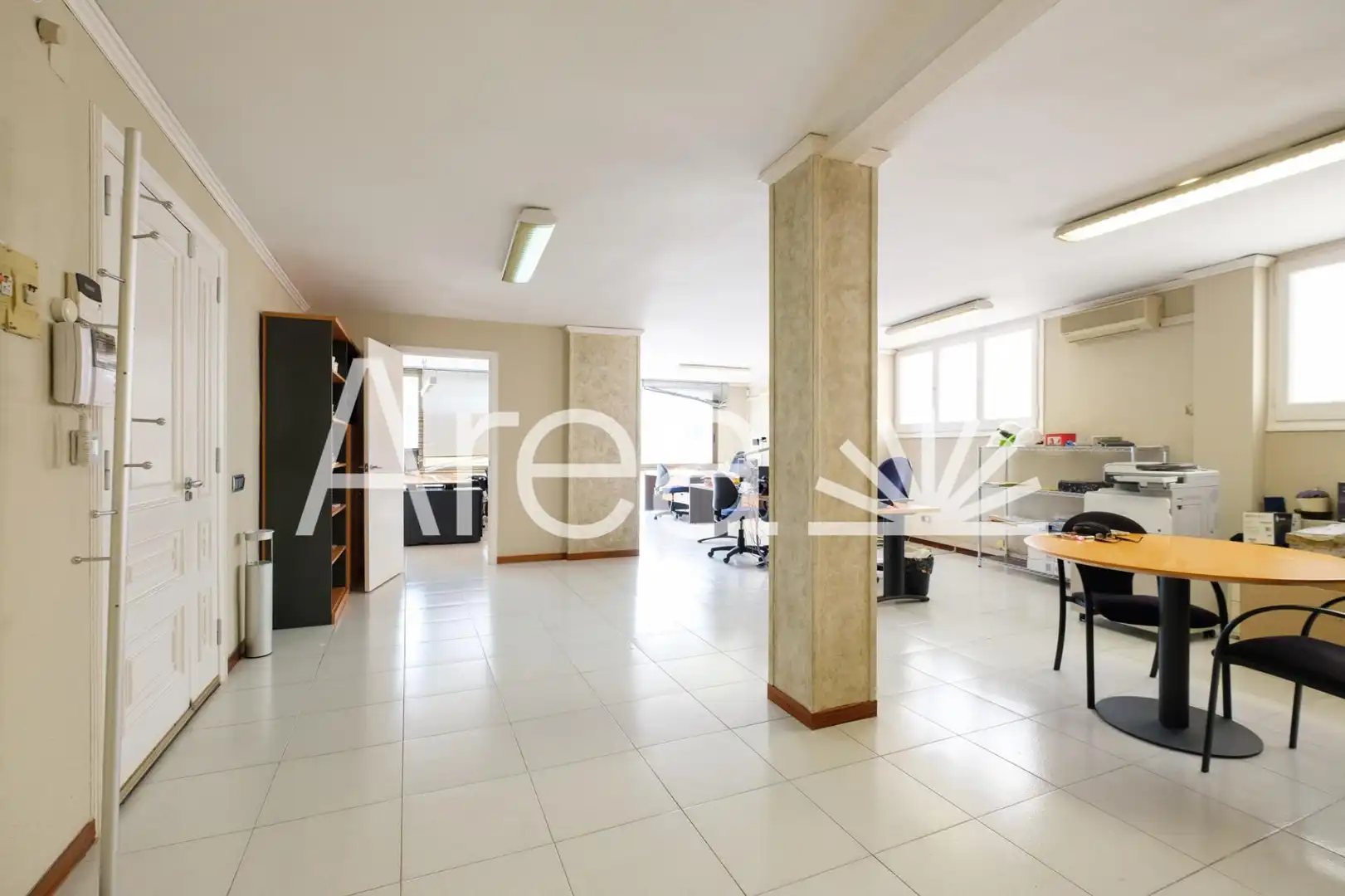 Büro zum Verkauf in Arenys de Mar mit Klimaanlage, Abstellraum und Möbliert
