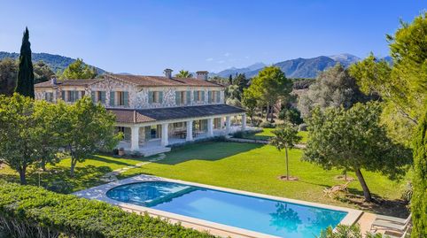 Finca rural reformada con impresionantes jardines en venta en Pollensa, norte de Mallorca