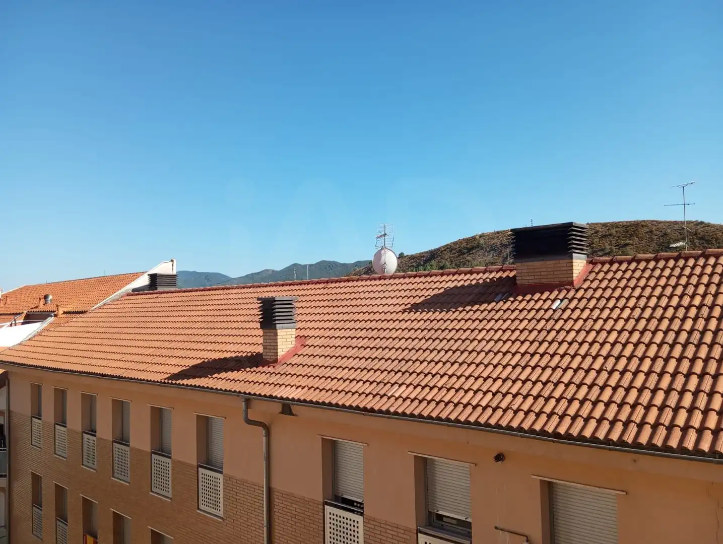 Vista exterior de Pis en venda en Sabiñánigo amb Calefacció