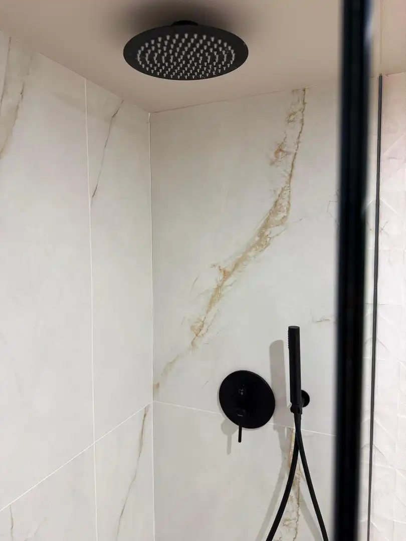 Baño de Piso de alquiler en Barcelona con Aire acondicionado, Calefacción y Amueblado