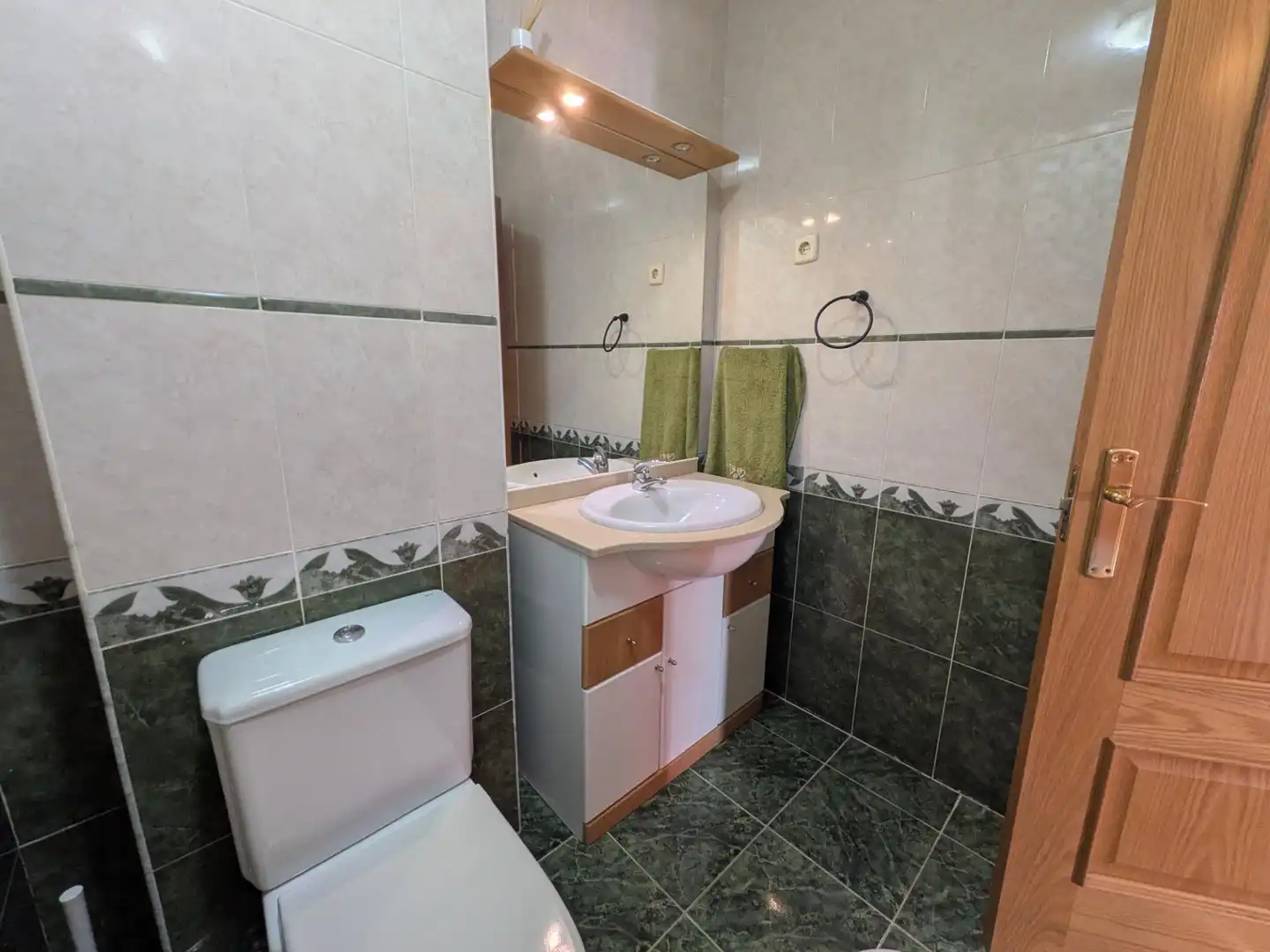 Bathroom of Detached homes for sale in Corpa, Madrid