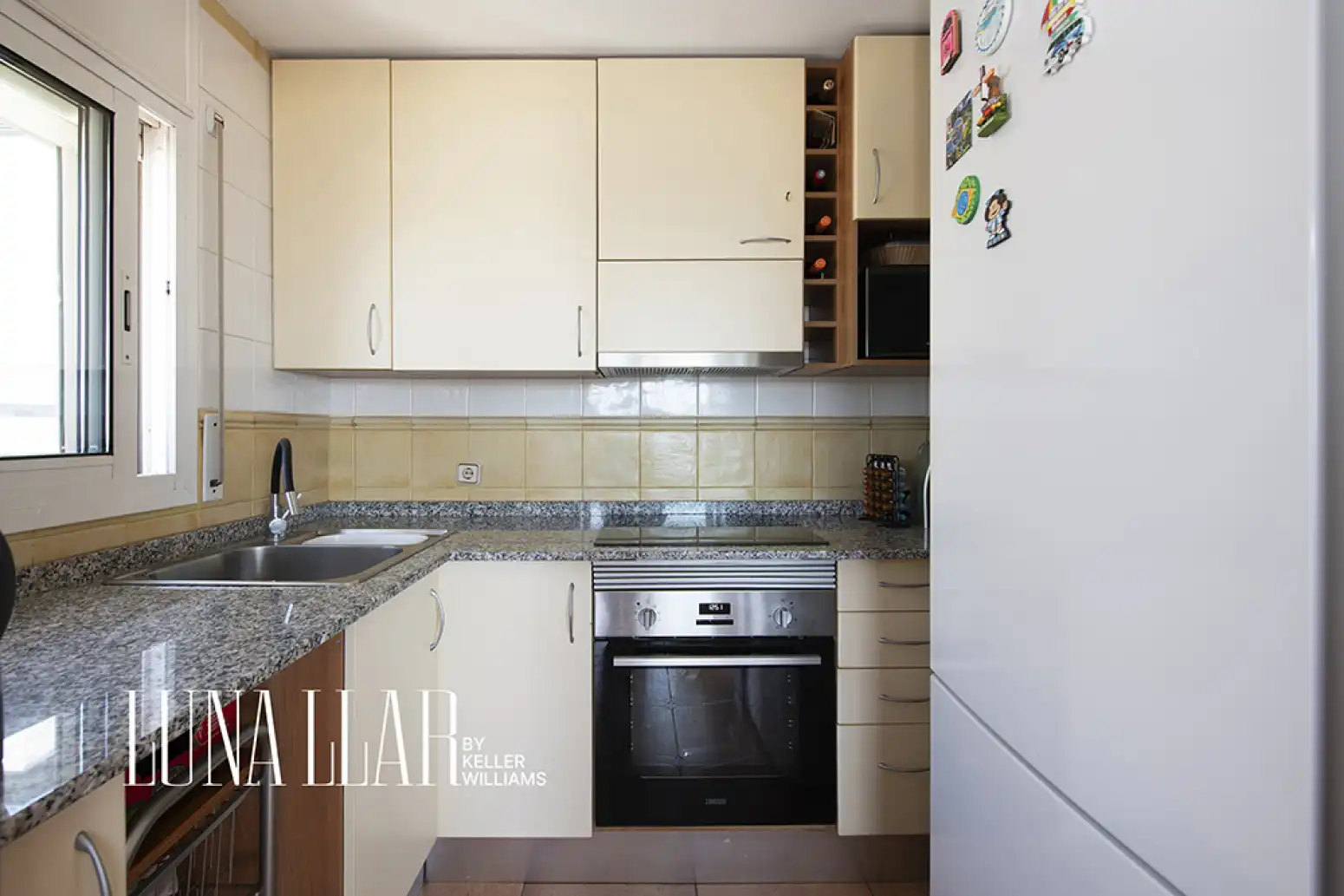 Kitchen of Flat for sale in Castelldefels  with Terrace, Swimming Pool and Community pool