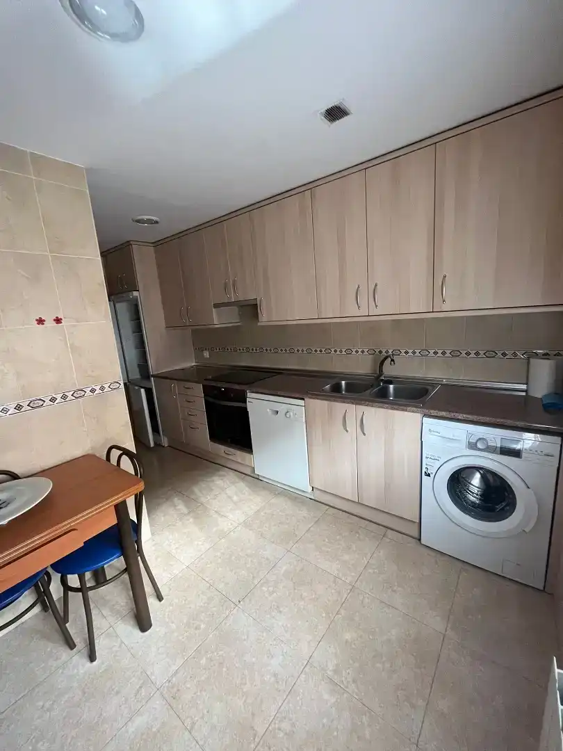 Küche von Wohnung zur Miete in Alcañiz mit Klimaanlage, Parkett und Möbliert