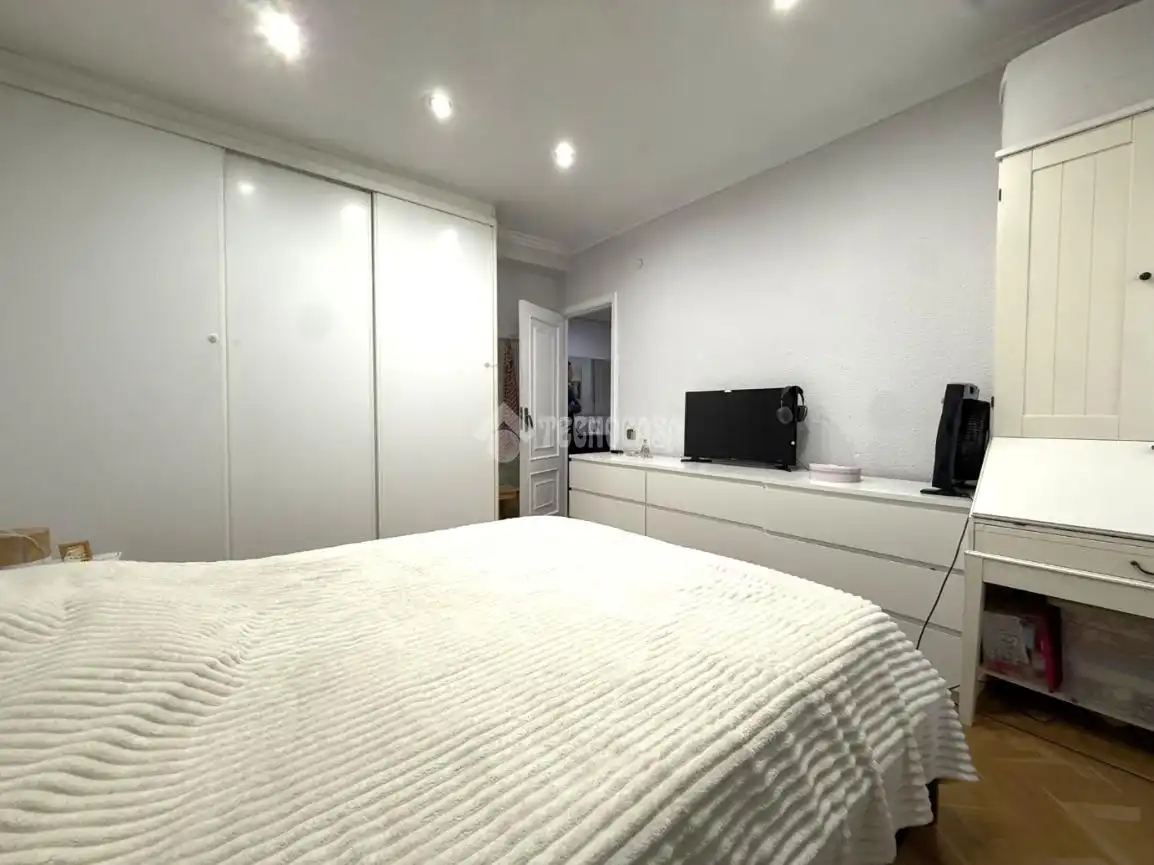 Habitación de Piso en venta en Madrid con Calefacción