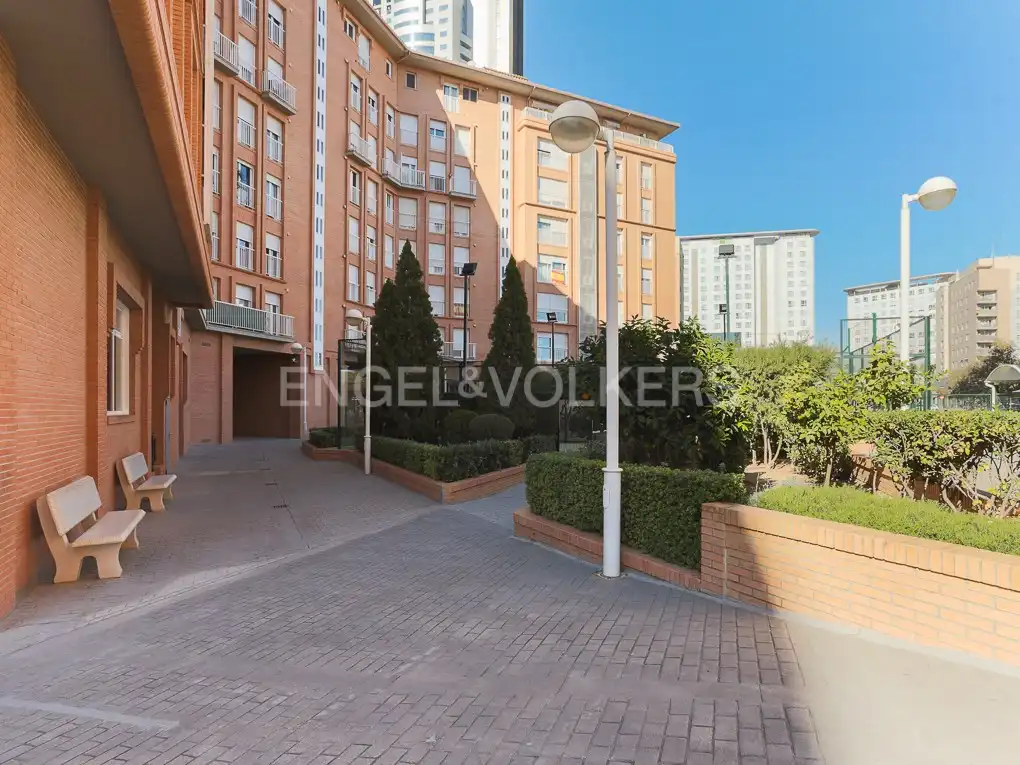 Vista exterior de Àtic de lloguer en Valencia amb Aire condicionat, Calefacció i Parquet