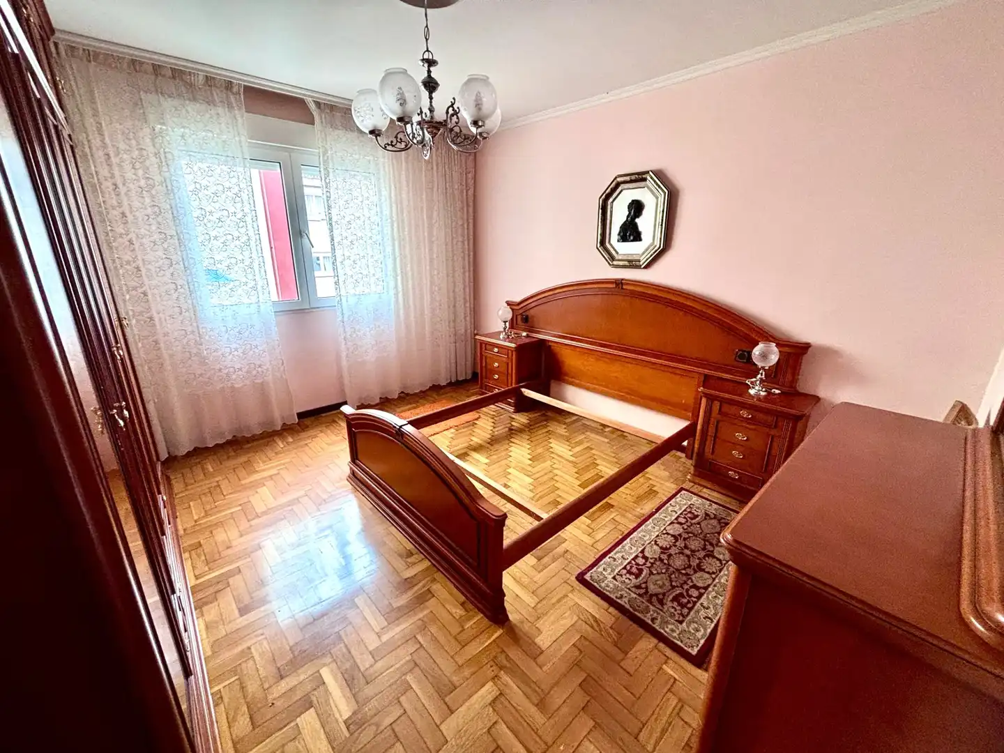 Habitación de Piso en venta en Gijón  con Calefacción, Parquet y Terraza