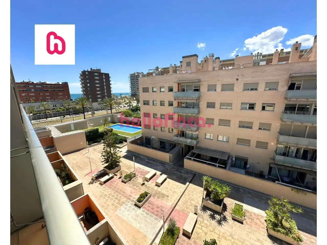 Maisonette zum Verkauf in Badalona mit Heizung, Parkett und Terrasse