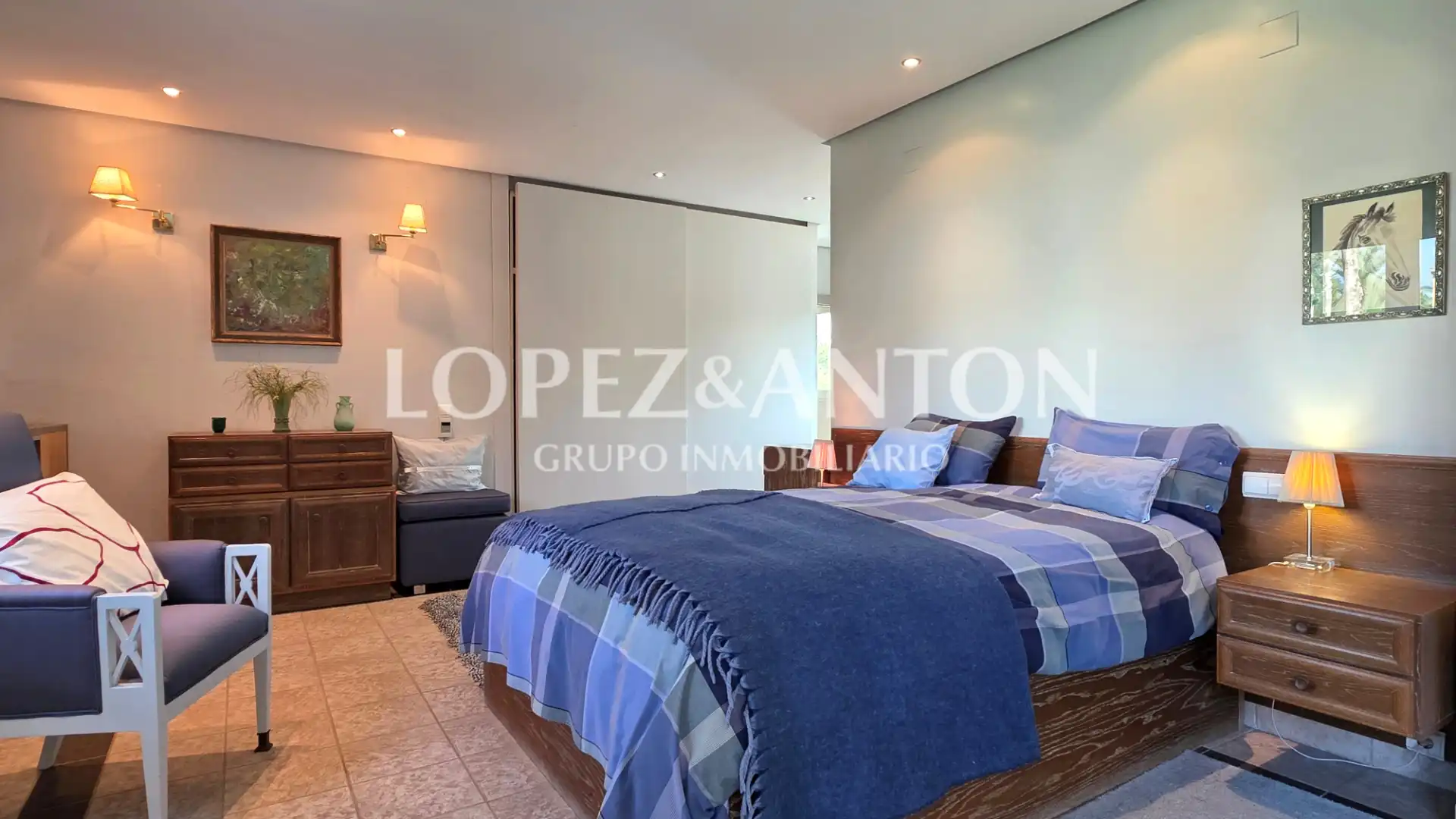 Bedroom of Houses for sale in L'Eliana  with Air Conditioner, Private garden and Terrace