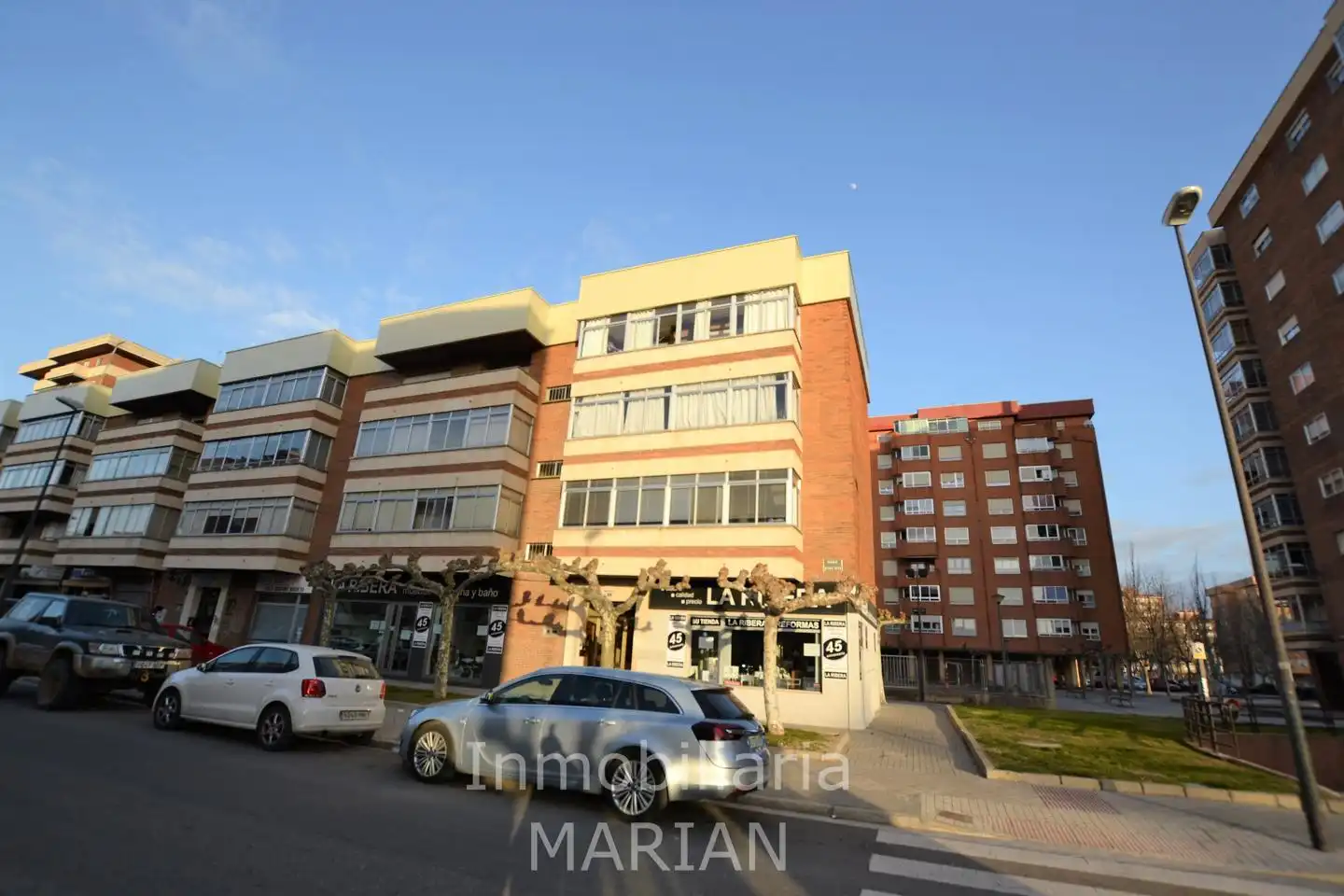 Vista exterior de Local en traspas en Aranda de Duero
