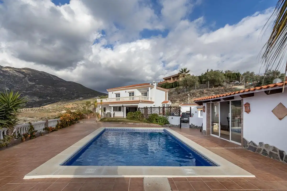 Vista exterior de Casa o chalet en venta en Jete con Aire acondicionado, Calefacción y Jardín privado