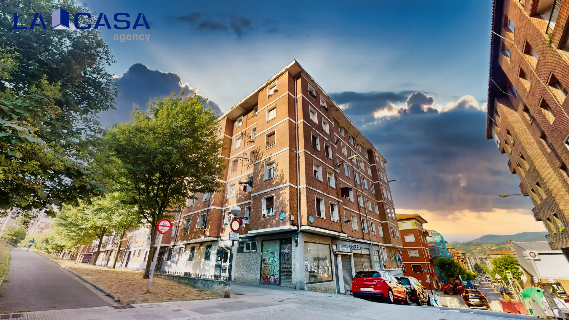 Vista exterior de Piso en venta en Bilbao  con Calefacción y Trastero