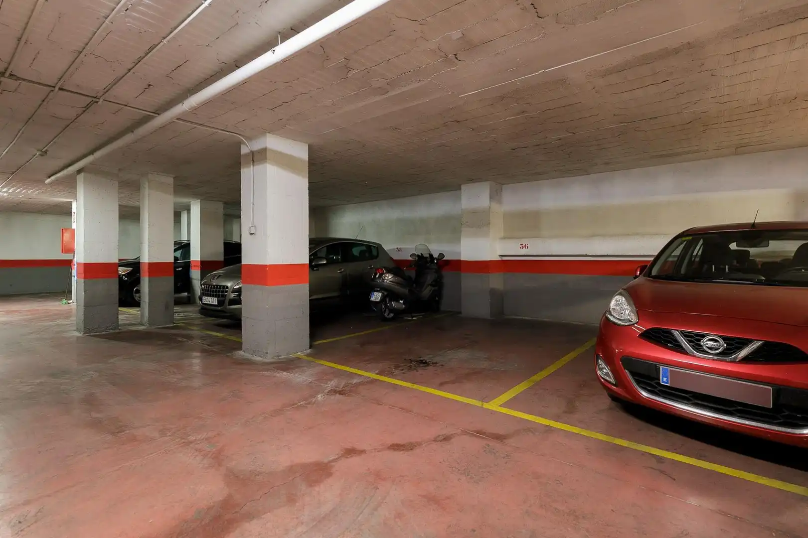 Parking de Piso en venta en Granada con Aire acondicionado, Calefacción y Terraza