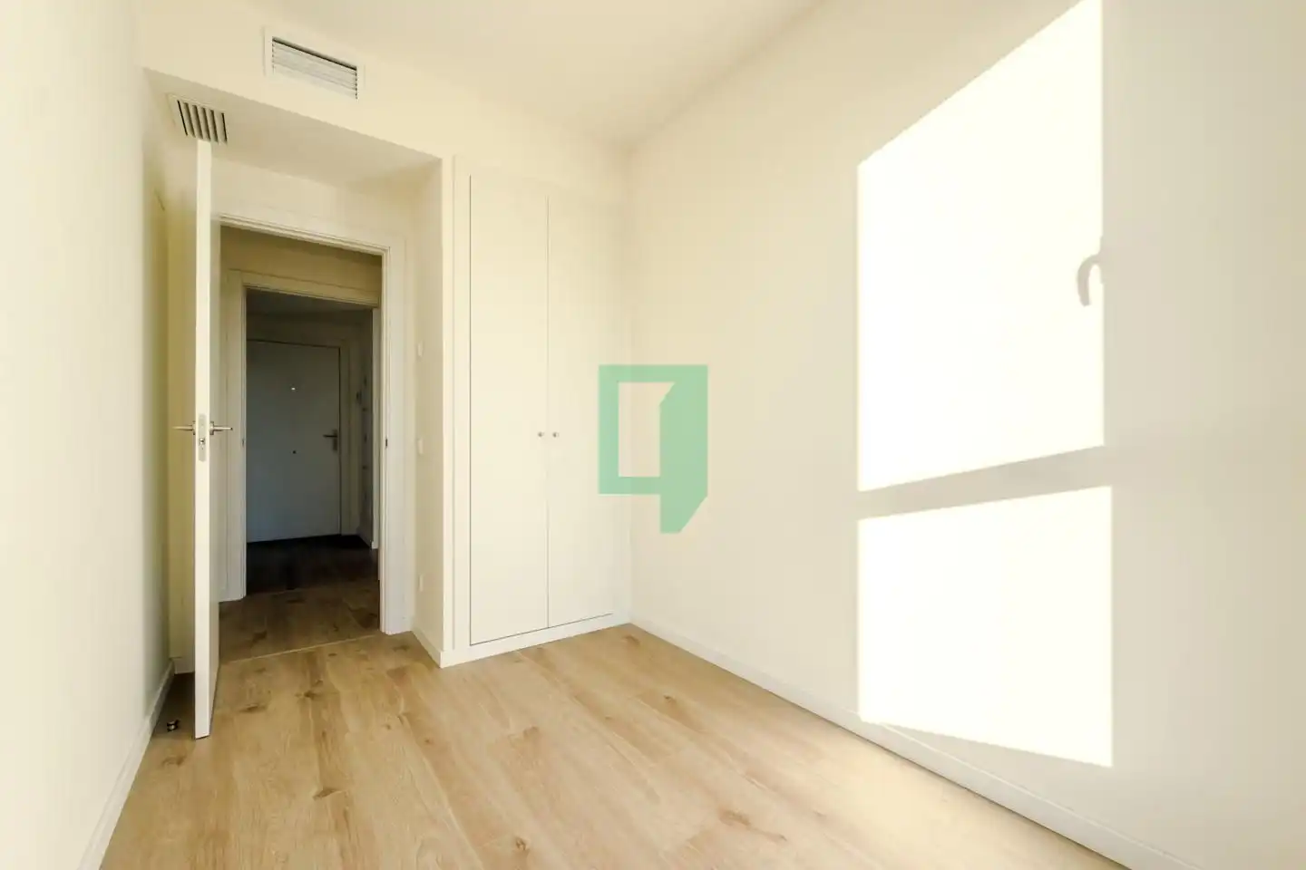 Bedroom of Flat for rent in Badalona  with Air Conditioner and Terrace