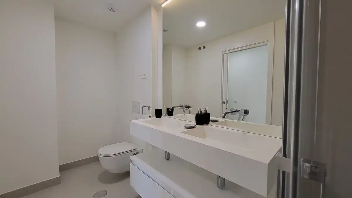 Badezimmer von Wohnungen zur Miete in Mijas mit Klimaanlage, Terrasse und Abstellraum