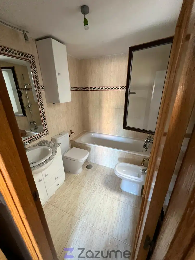 Badezimmer von Wohnung zur Miete in Brunete mit Klimaanlage, Heizung und Parkett