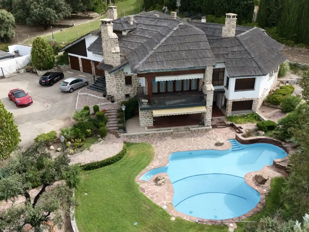 Piscina de Casa o chalet en venta en Algete