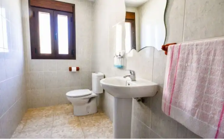Baño de Finca rústica en venta en Ronda con Calefacción, Jardín privado y Trastero