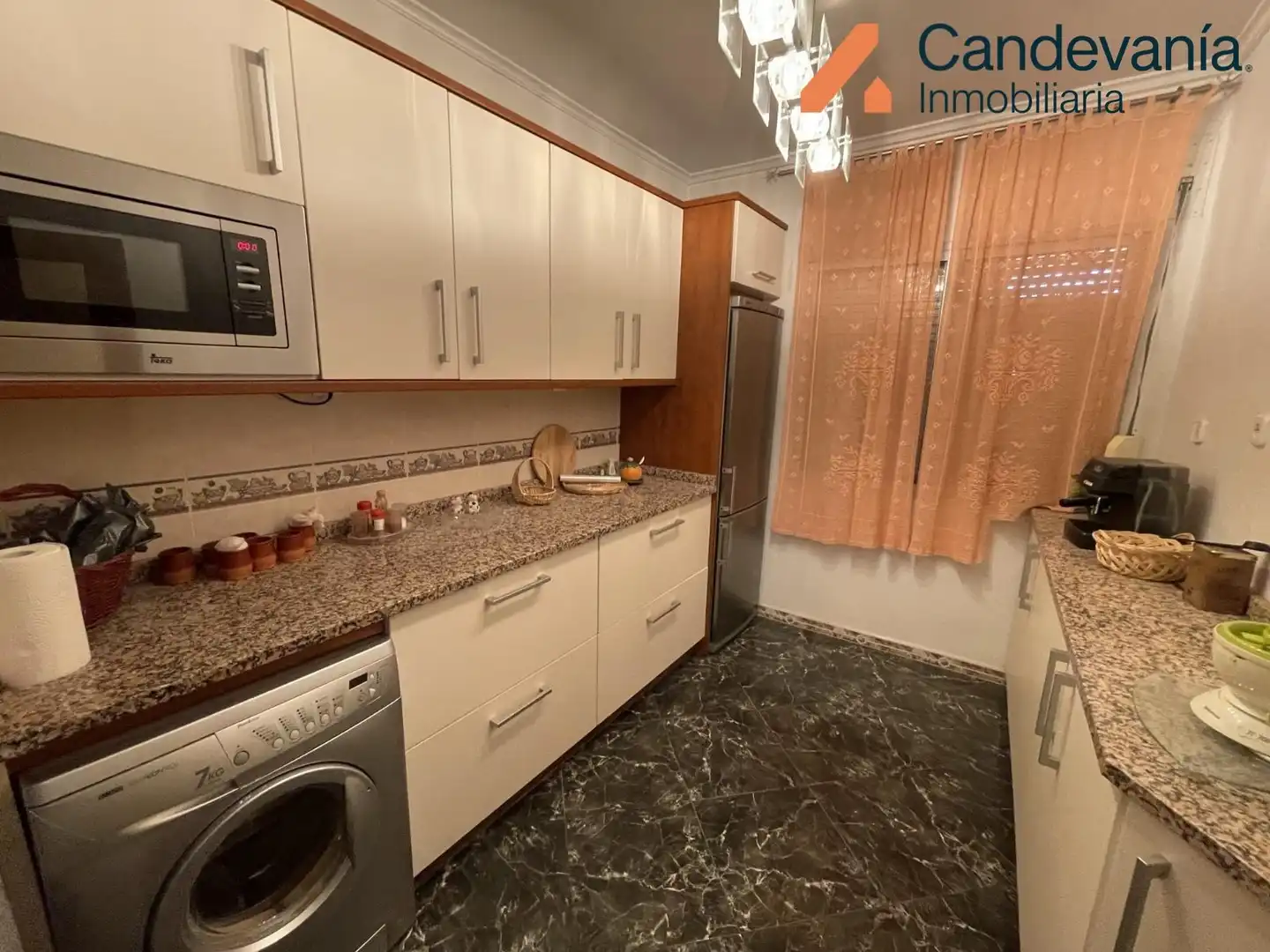 Cocina de Casa o chalet en venta en Gurrea de Gállego con Calefacción, Jardín privado y Balcón