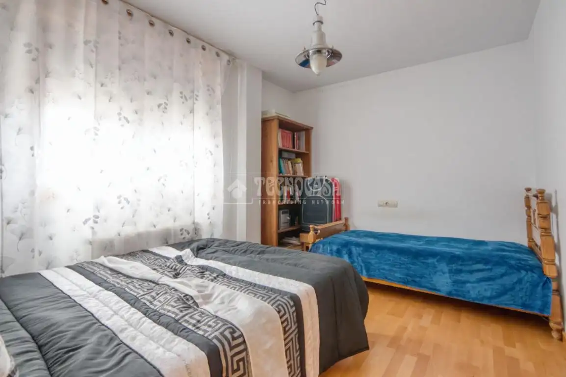 Habitación de Casa o chalet en venta en Castellanos de Moriscos con Aire acondicionado, Calefacción y Jardín privado