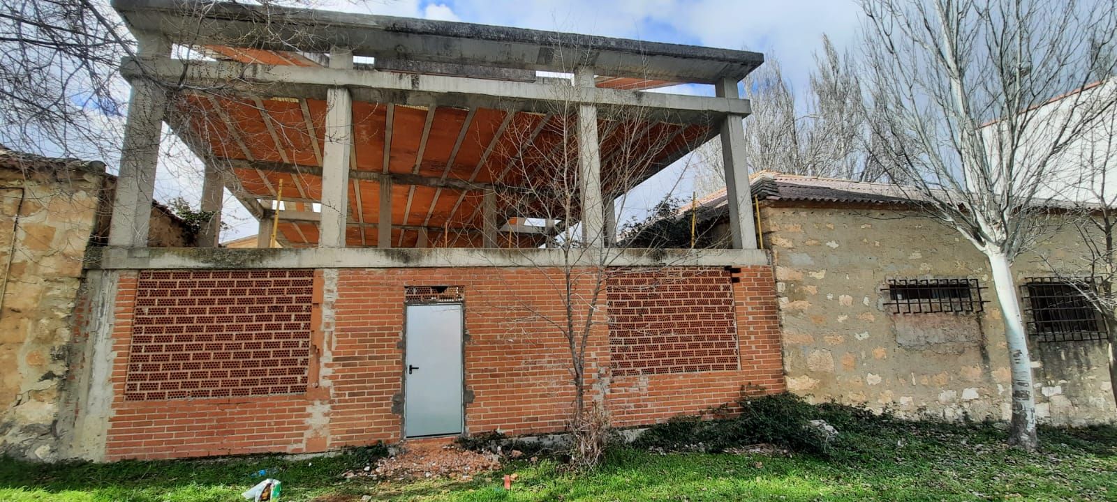 Exterior view of Single-family semi-detached for sale in Vegas de Matute  with Terrace