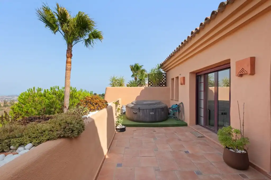Attic for sale in La Mairena