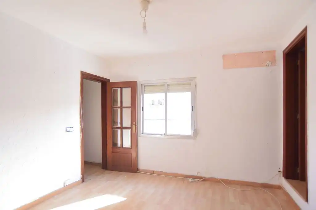 Bedroom of Flat for sale in Sabadell
