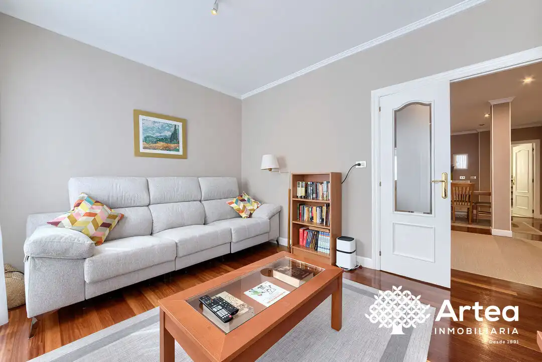Living room of Flat for sale in Portugalete  with Heating and Balcony