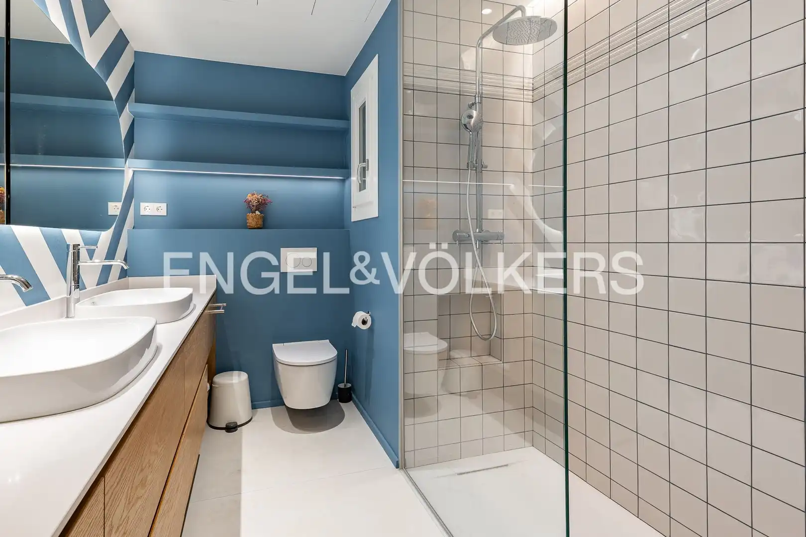 Bathroom of Flat for sale in Barcelona  with Air Conditioner, Heating and Parquet flooring