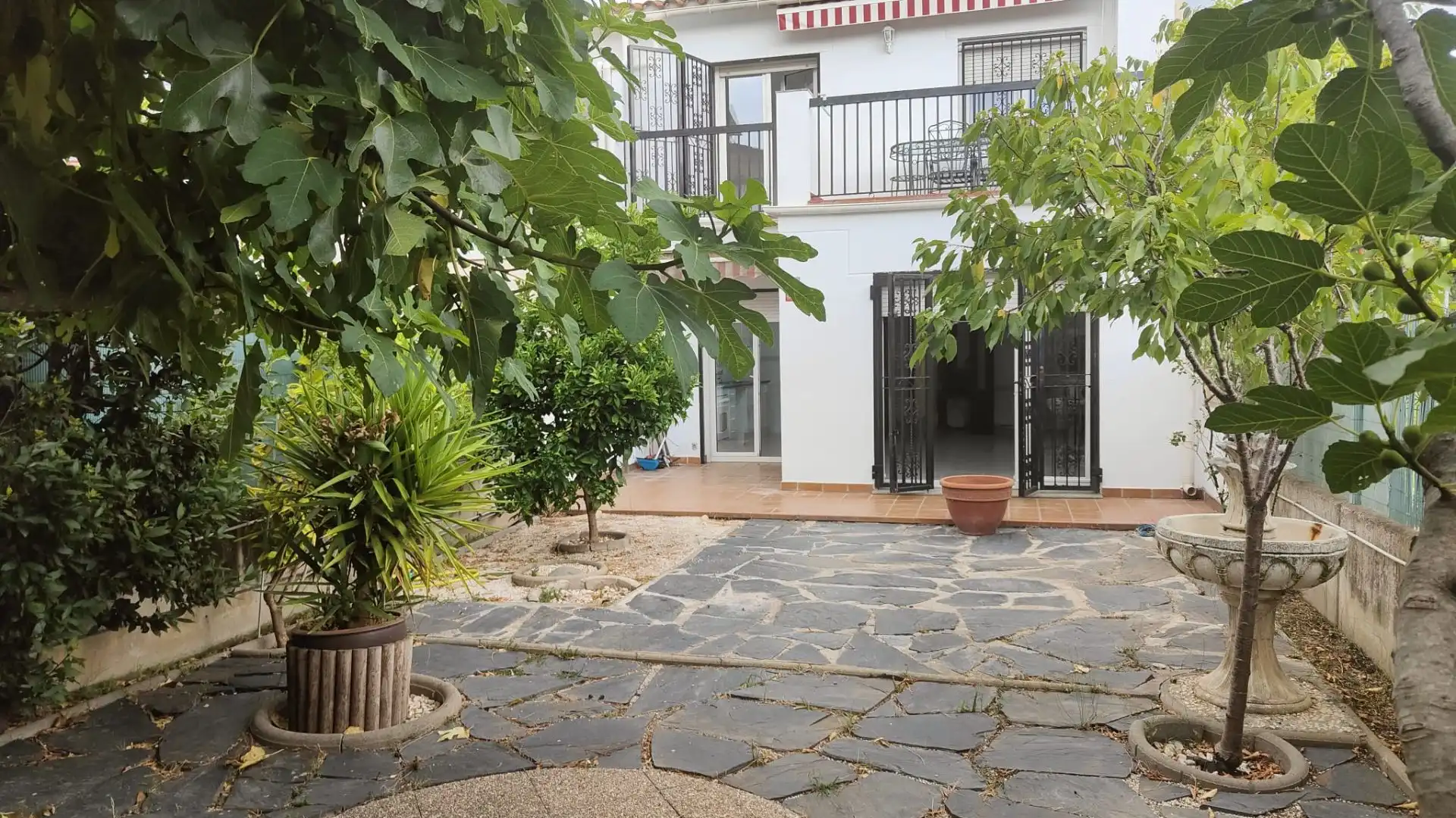 Casa adosada en venta