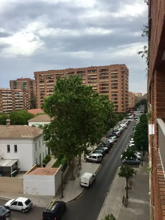 Außenansicht von Wohnung zur Miete in Valencia mit Klimaanlage, Heizung und Abstellraum