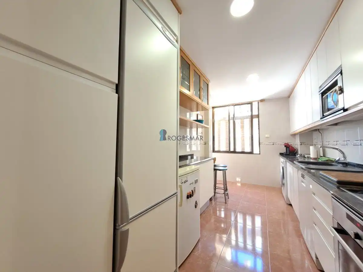 Cuina de Apartament en venda en Benicasim / Benicàssim amb Terrassa, Traster i Piscina comunitària