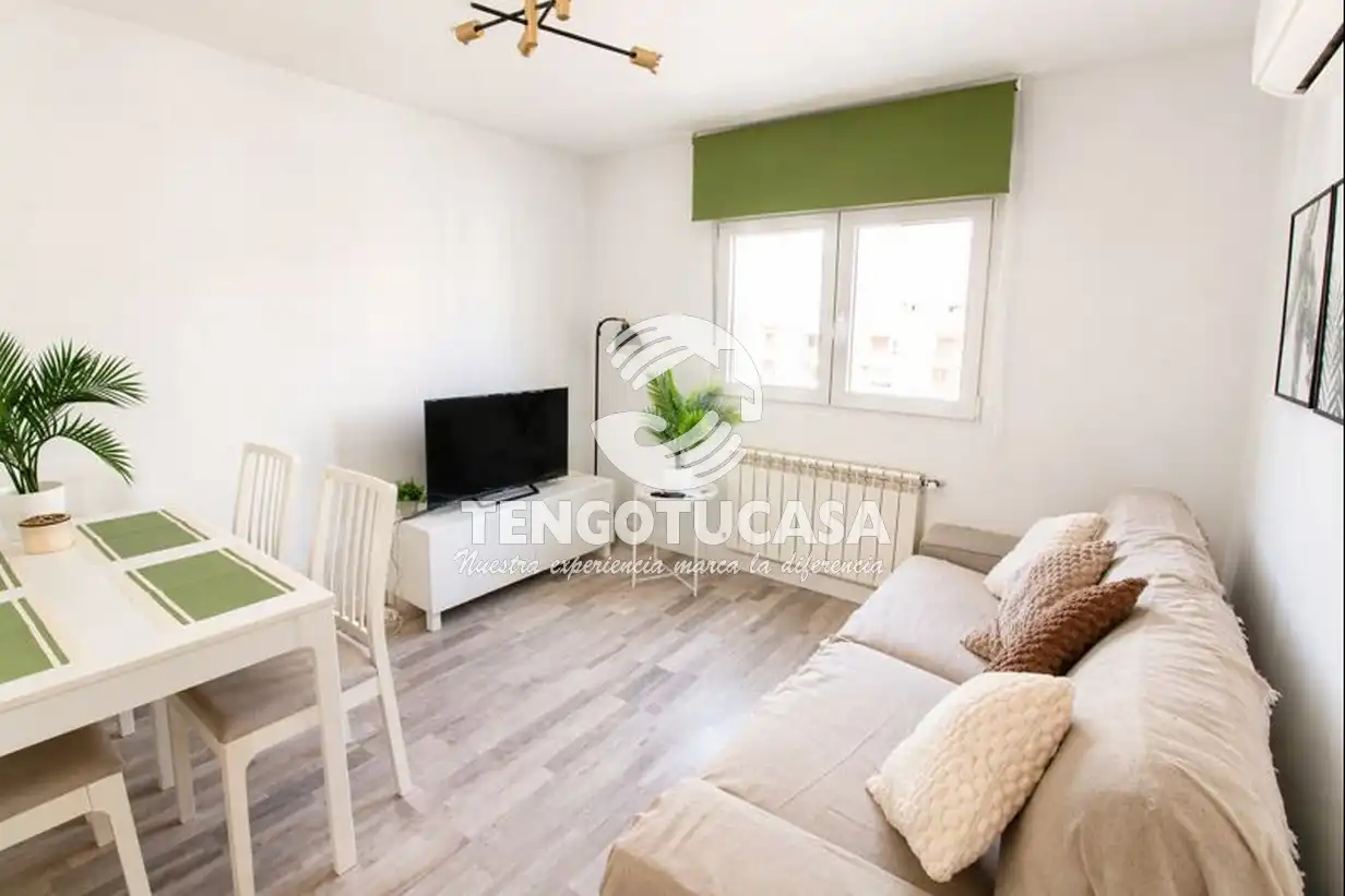 Bedroom of Flat for rent in Madrid  with Air Conditioner, Heating and Furnished