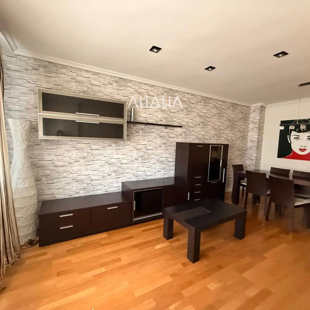 Sala d'estar de Pis de lloguer en Cuenca amb Moblat