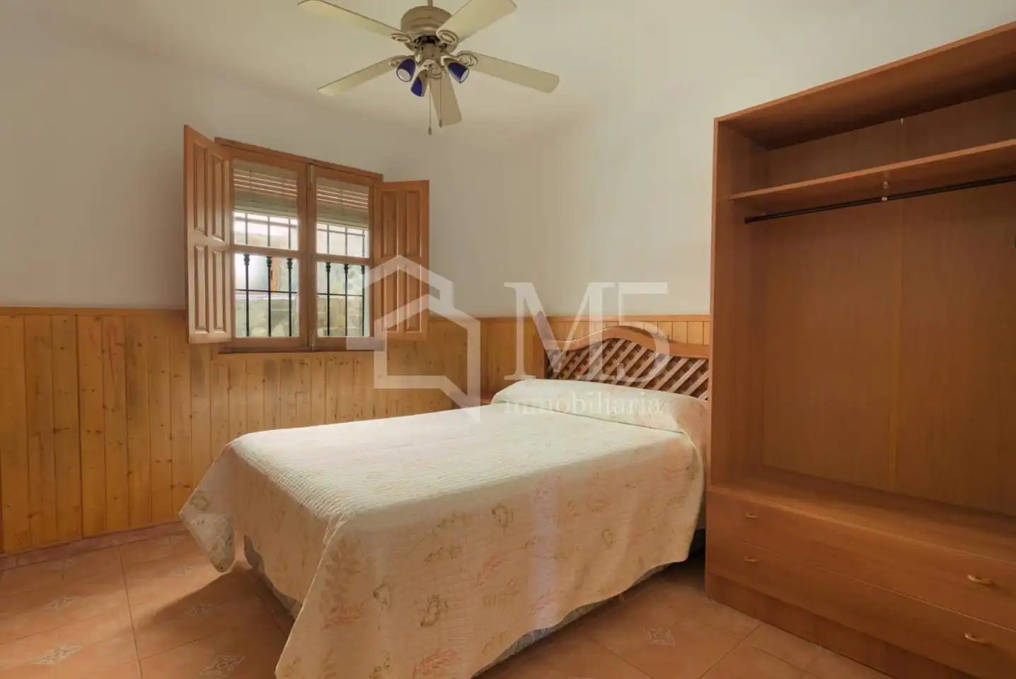 Habitación de Finca rústica en venta en Sayalonga con Piscina