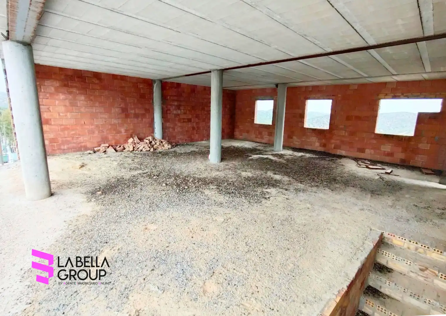 Buildings for sale in Villanueva de San Juan