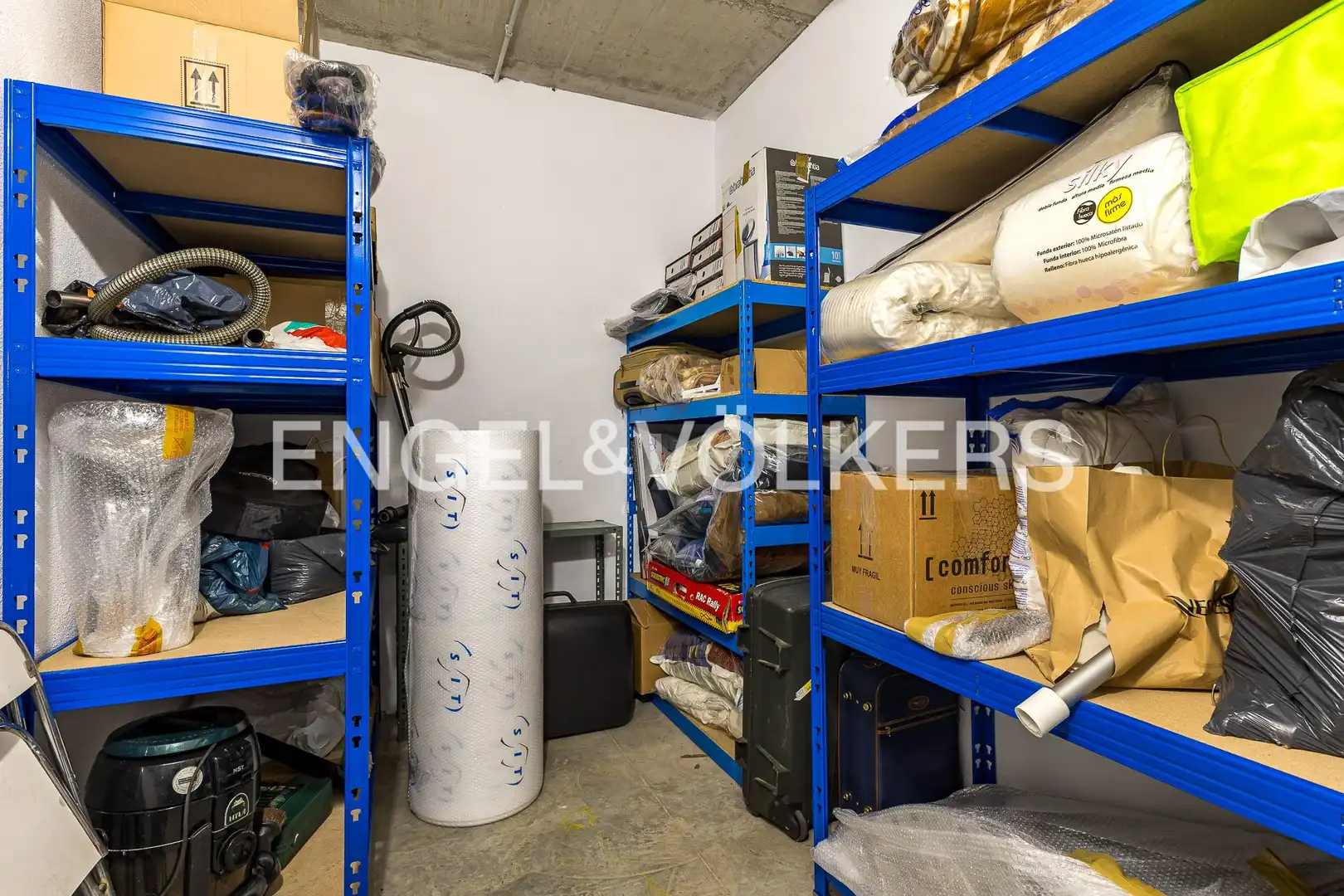 Flat for sale in L'Hospitalet de Llobregat  with Air Conditioner, Heating and Parquet flooring