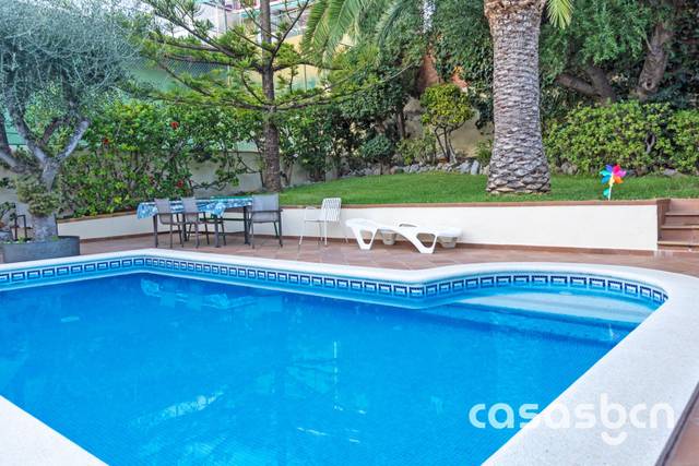 Casa-chalet en Venta en El Poal