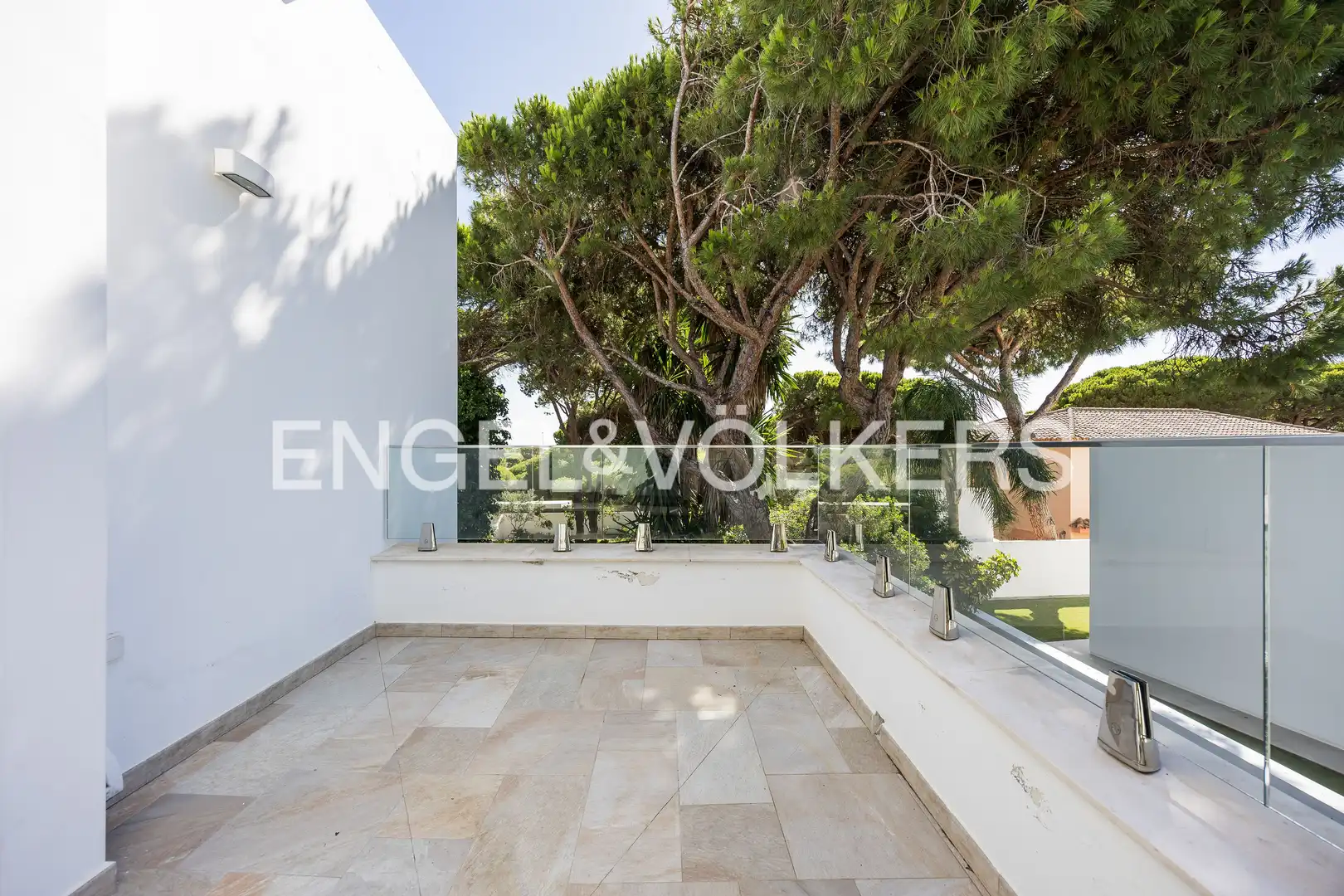 Terrassa de Casa o xalet en venda en Chiclana de la Frontera amb Aire condicionat, Calefacció i Jardí privat