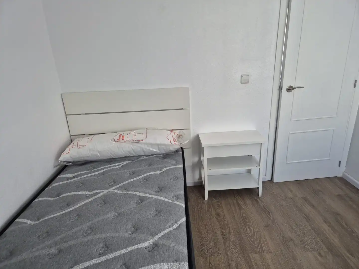 Schlafzimmer von Wohnung zur Miete in Valencia mit Klimaanlage, Möbliert und Ofen