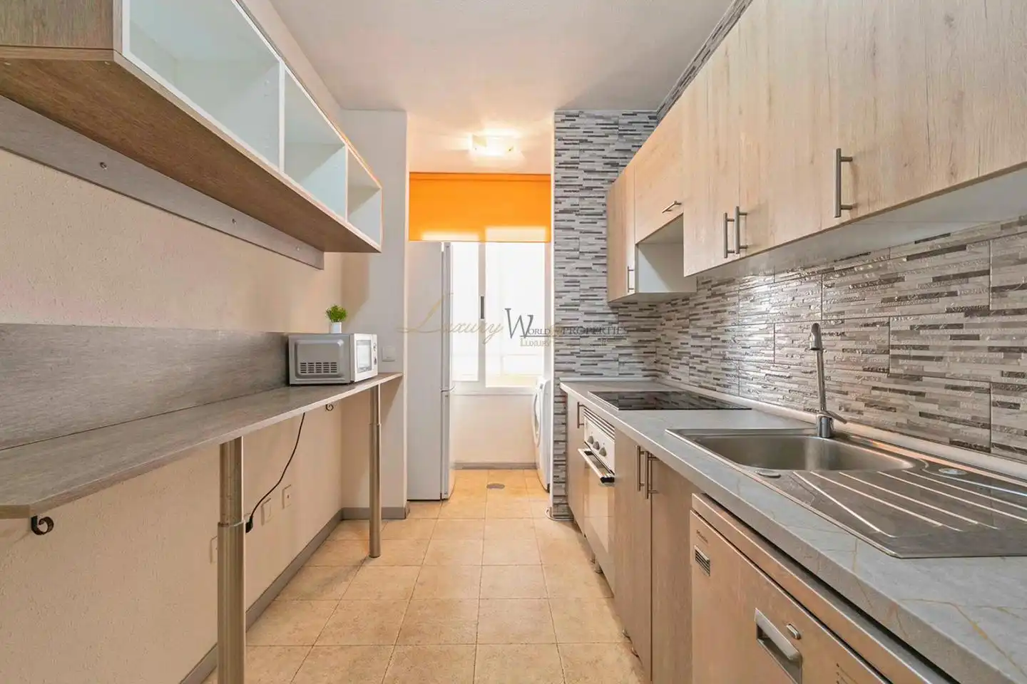 Cuina de Apartament en venda en Arona amb Terrassa, Traster i Moblat