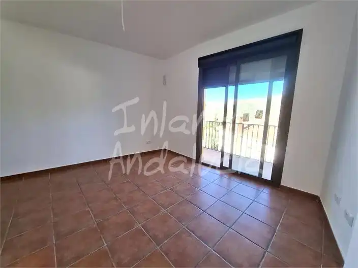 Apartament amb piscina en venda a Alcaucín, imagen 2